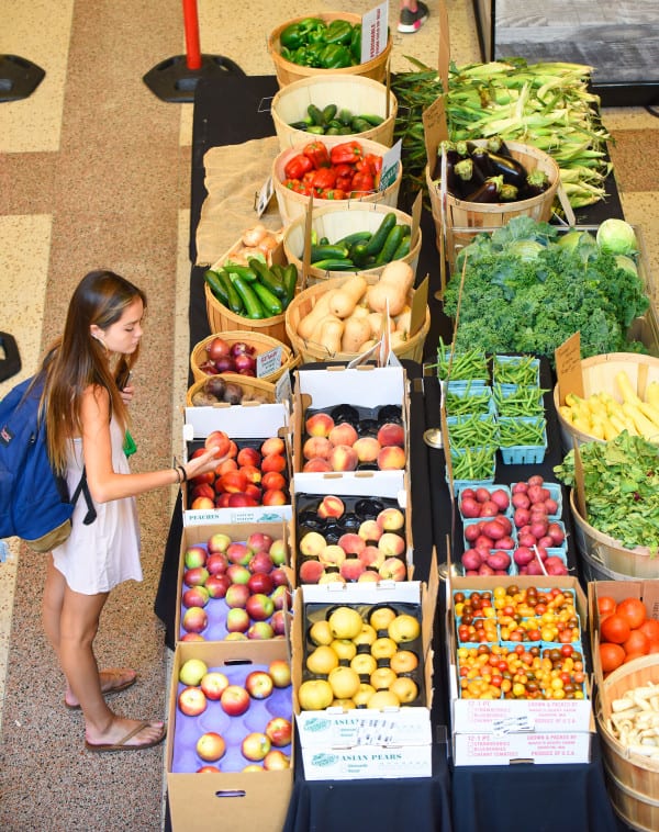 FRESH to Table Dining Henry P. Kendall Foundation